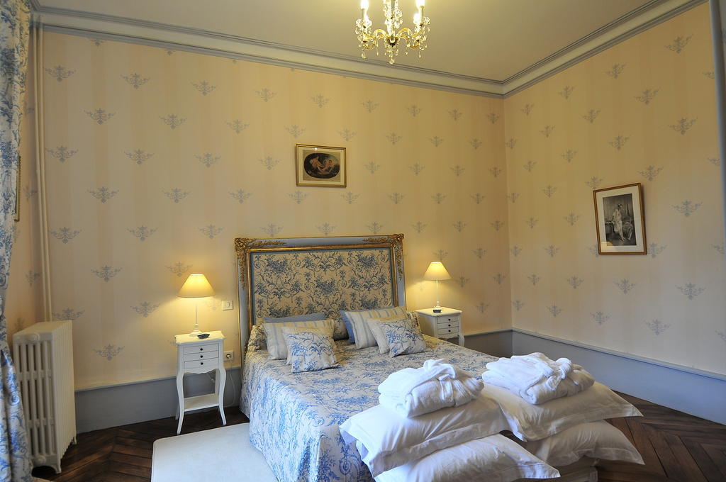 Bed and Breakfast La Demeure D'Aglae Villeneuve-sur-Allier Zimmer foto