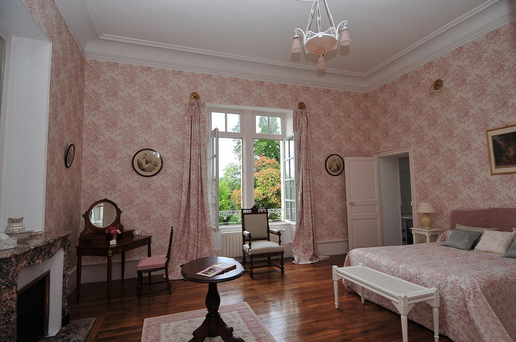 Bed and Breakfast La Demeure D'Aglae Villeneuve-sur-Allier Exterior foto